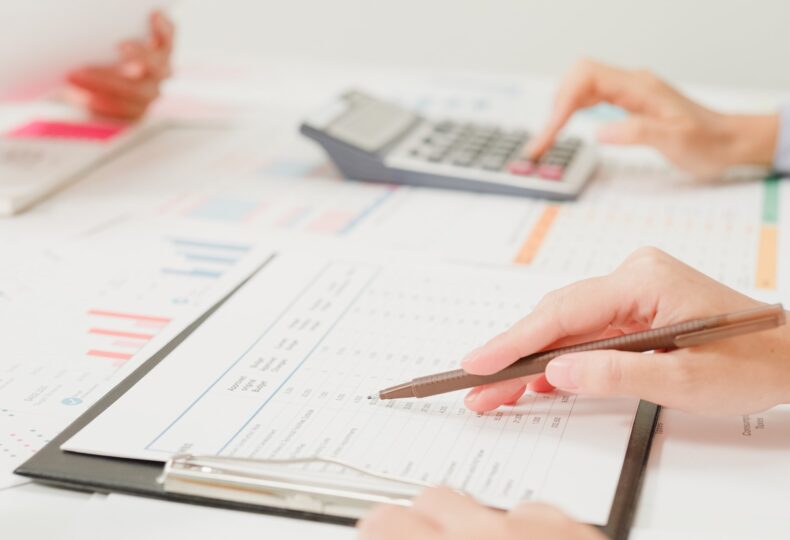 日本の電子カルテの普及率は？現状データと普及が進まない理由、導入促進への取り組みを徹底解説