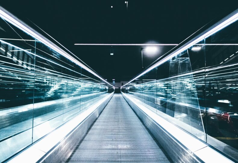 無人搬送車メーカー5選｜AGV導入で工場の省人化を実現