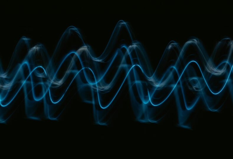 音声解析とは｜AI技術の仕組みから活用事例まで徹底解説